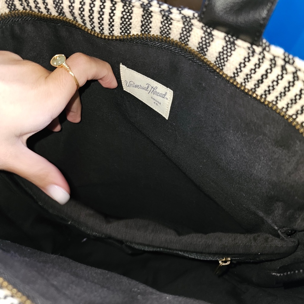 Universal Thread - 14.5" Soft Utility Square Back… - image 7